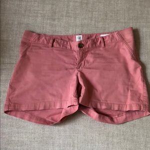 Gap maternity shorts